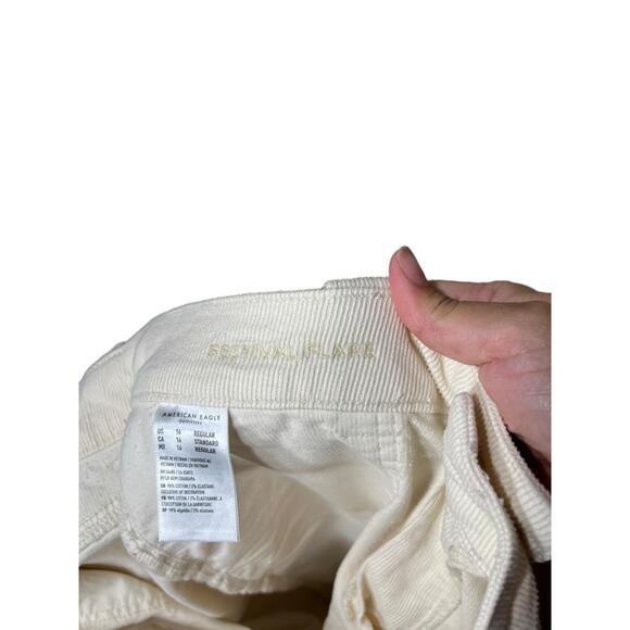 AMERICAN EAGLE Womens Size 16 Light Beige‎ High-Waisted Corduroy Festival Flare - Picture 9 of 10